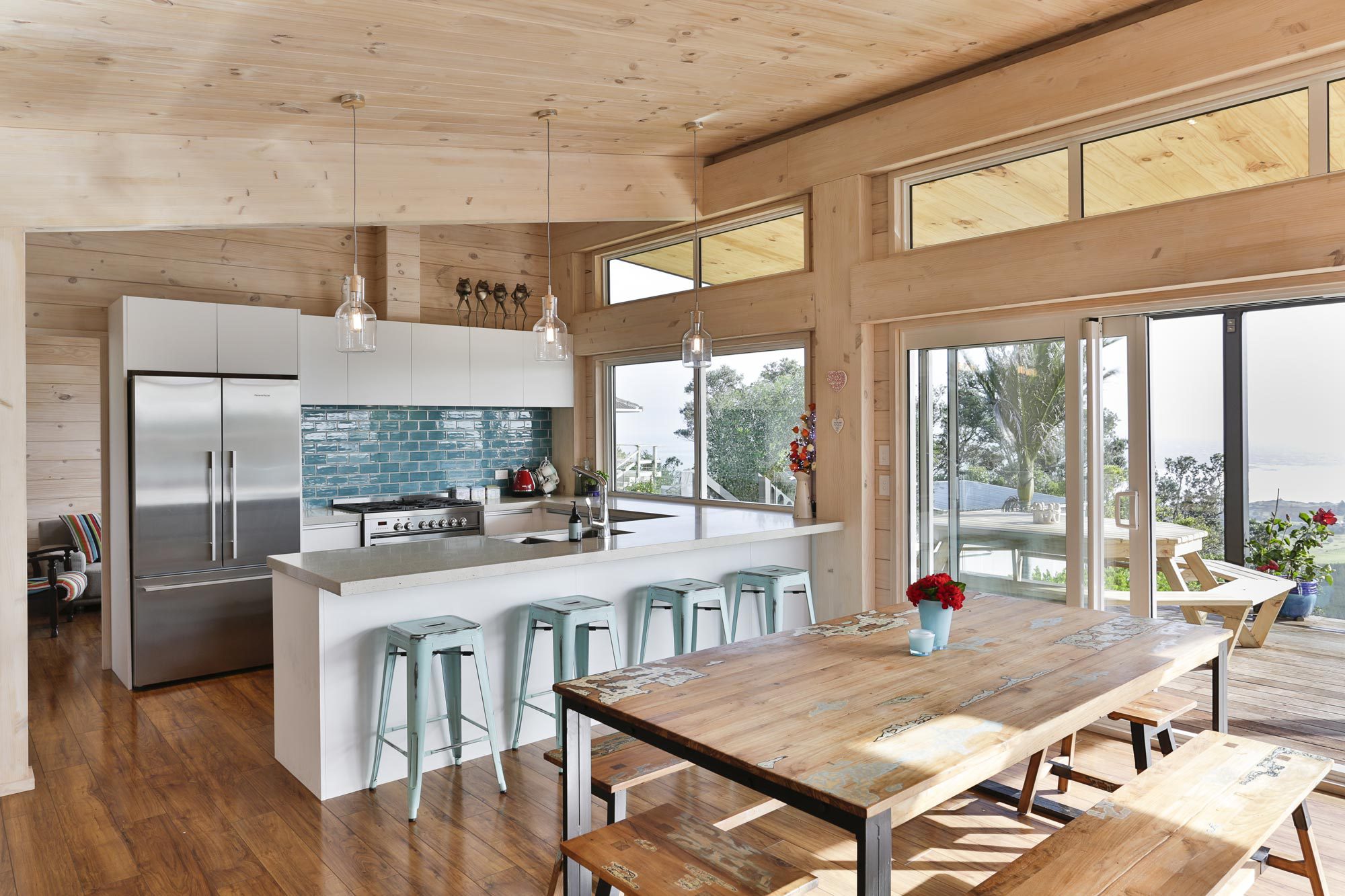 Lockwood West Coast Cliff Top Kitchen