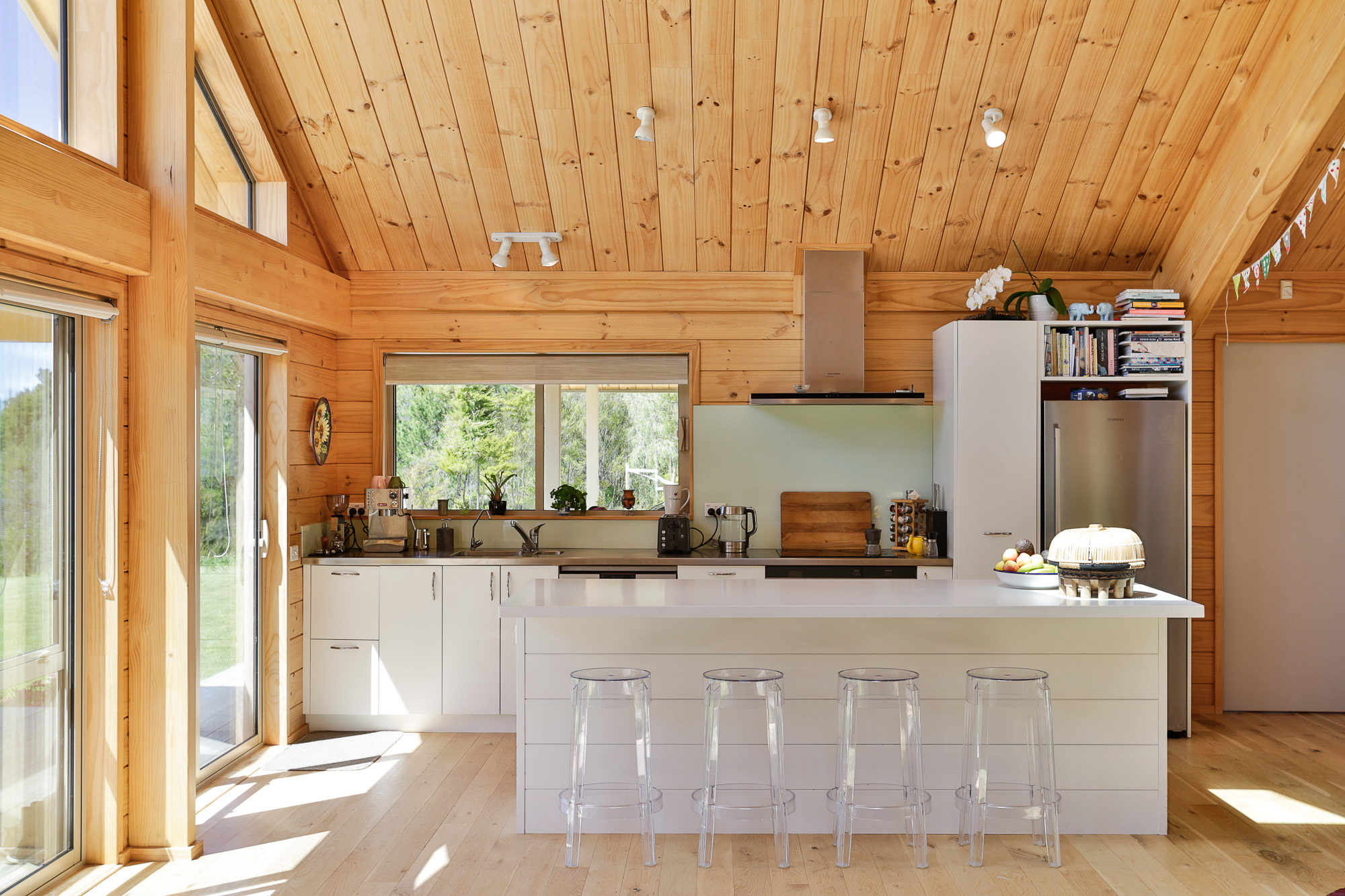 Lockwood home kitchen kaiteriteri client home