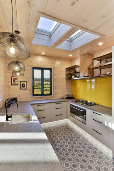 Lockwood Home Kitchen with Yellow Splashback