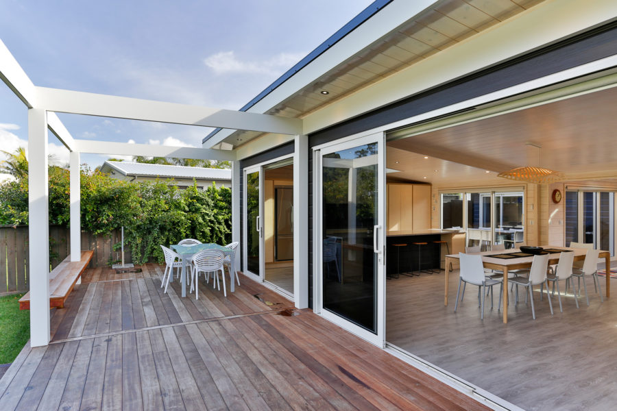 Lockwood Holiday Home Exterior Deck and Outdoor Area