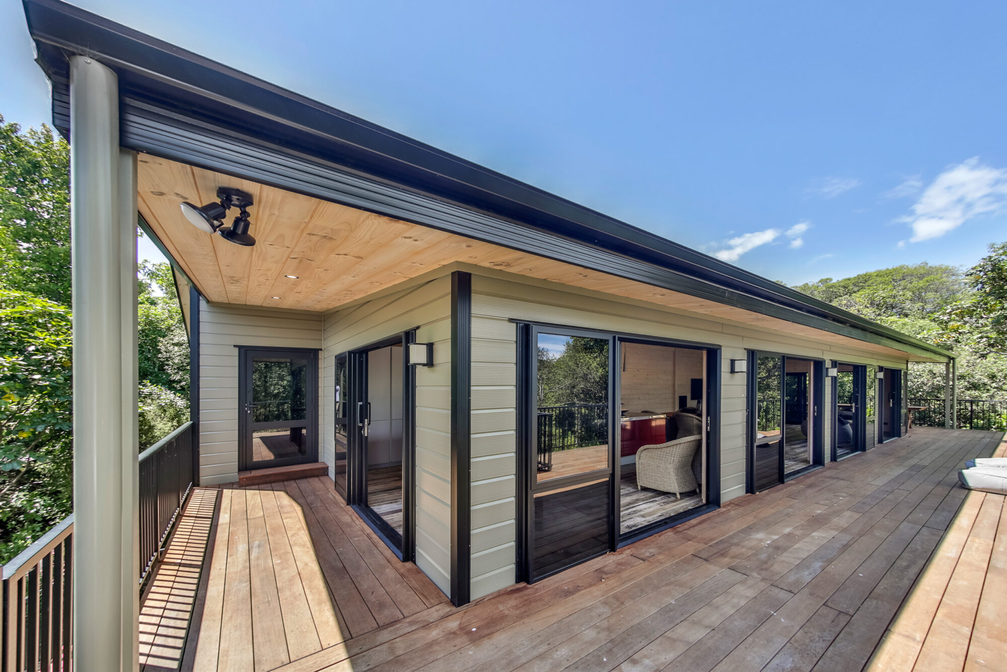 Large deck gives holiday home extra space
