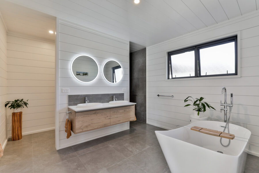 Simple and elegant Lockwood bathroom